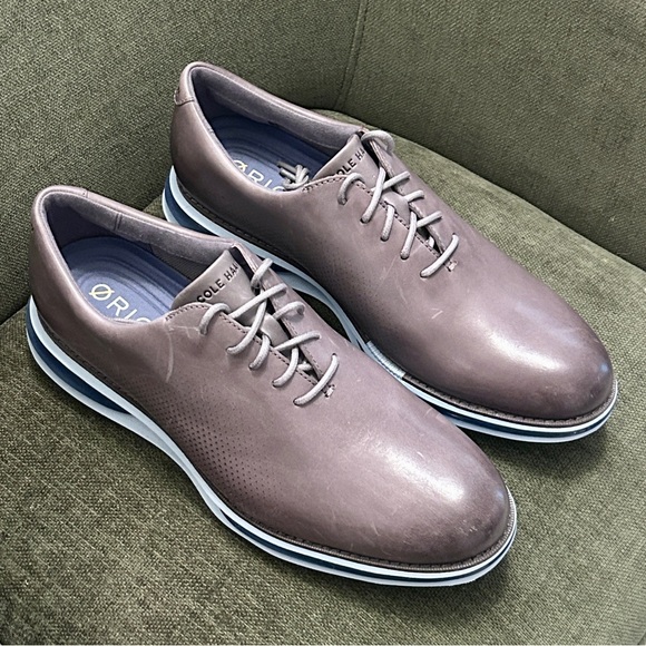 Stylish Cole Haan Men\'s Gray Leather Original Grand Oxfords main image 4